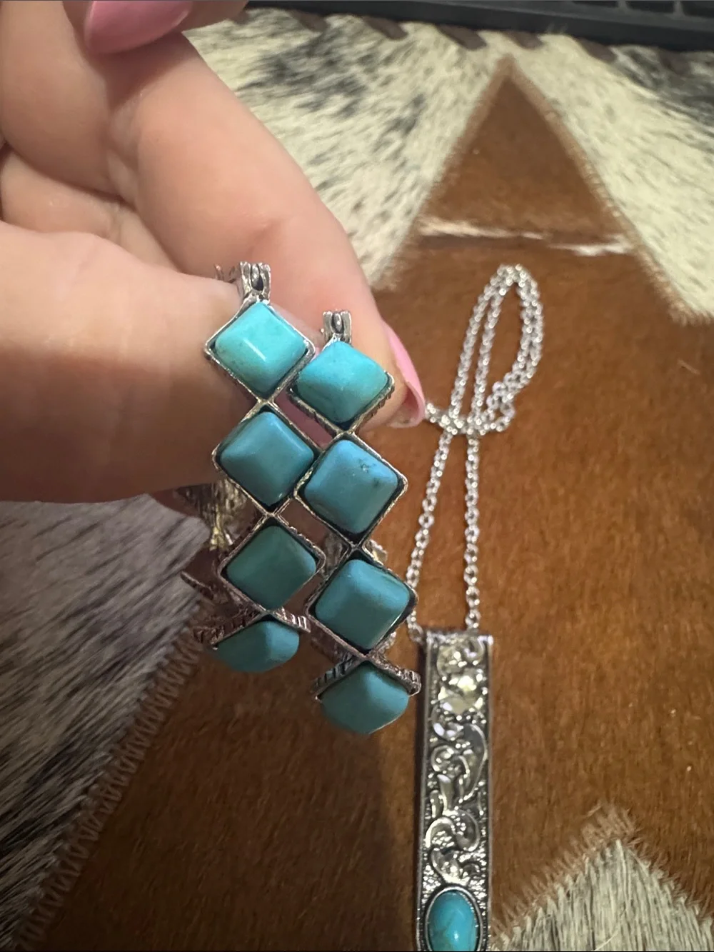 Turquoise Stone Silver-Tone Necklace and Earrings Set Western